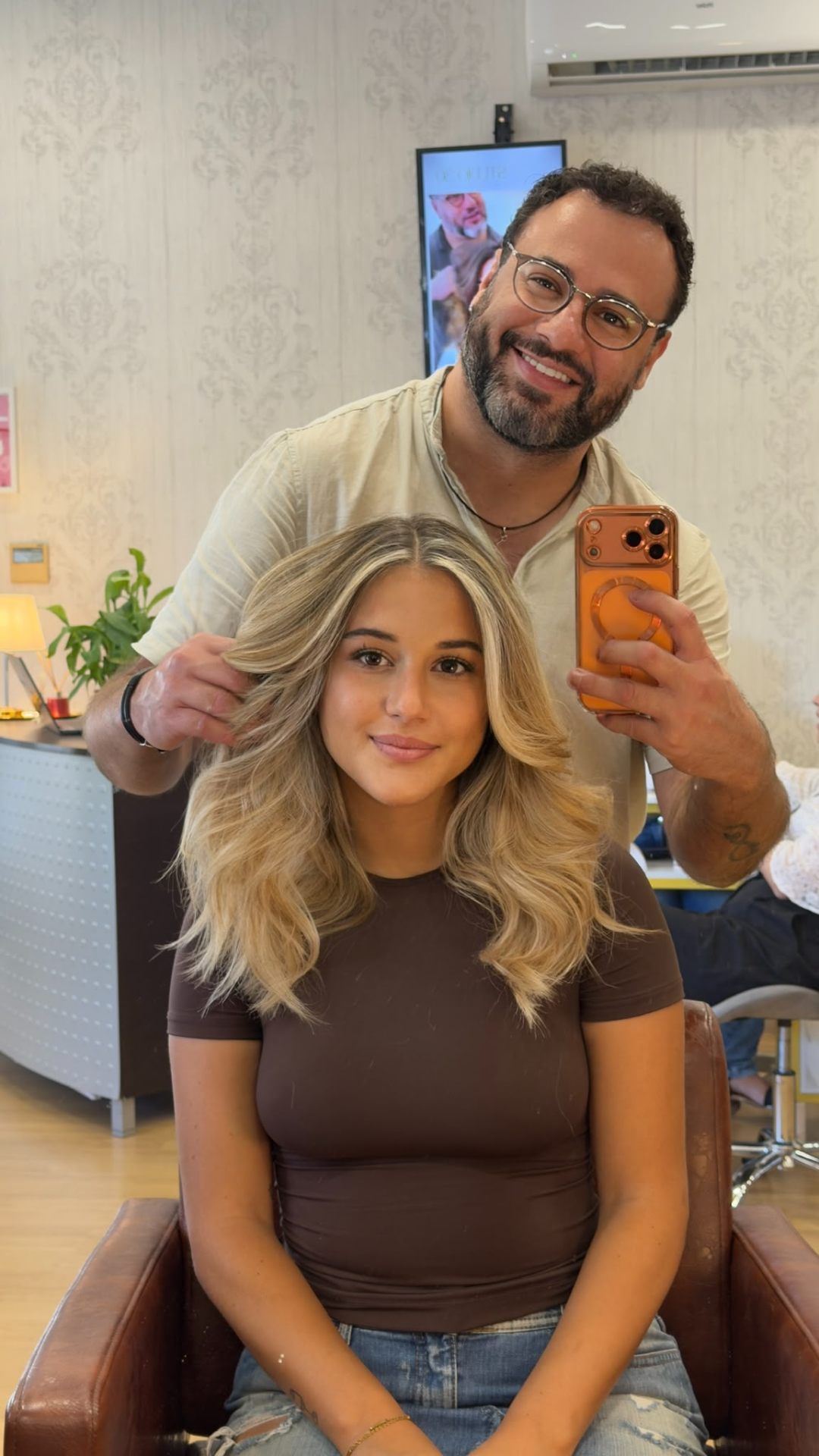 Loiro iluminado com movimento